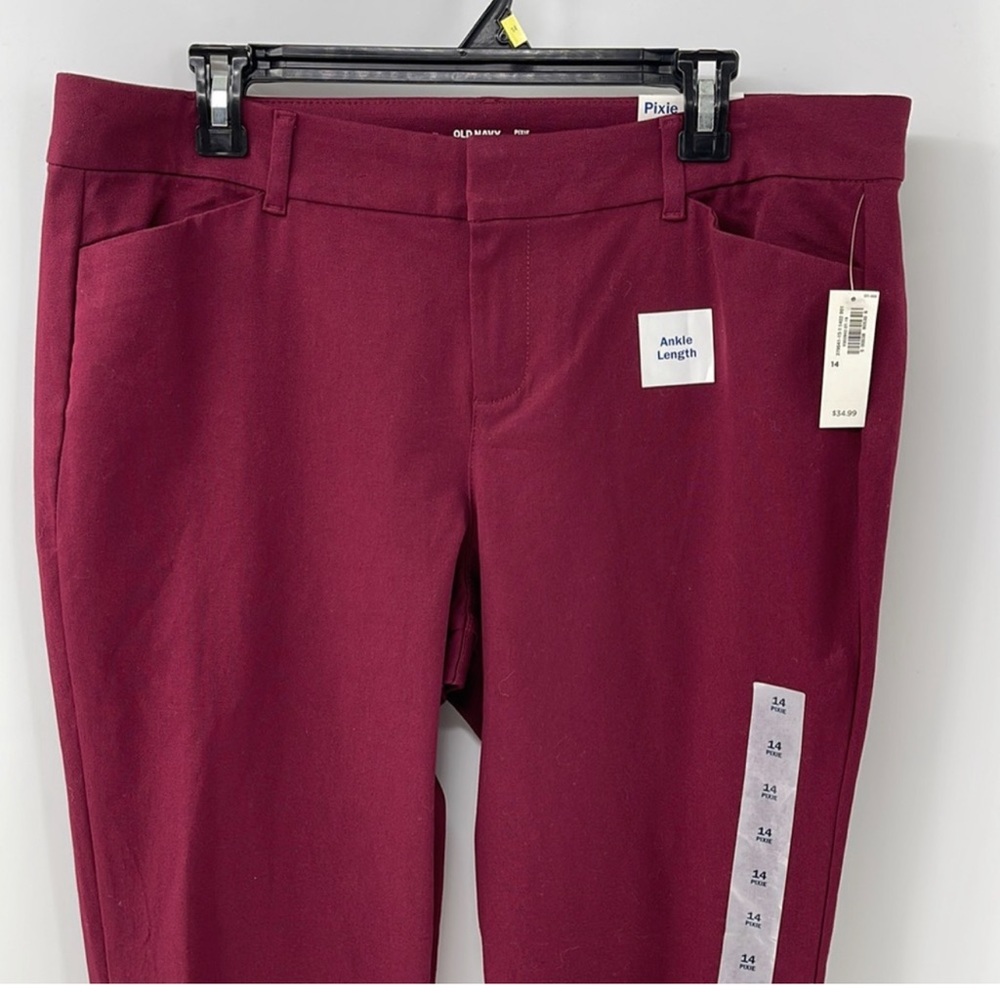 Old Navy Pixie ankle pants in Wine Stain plus size 14 NWOT.